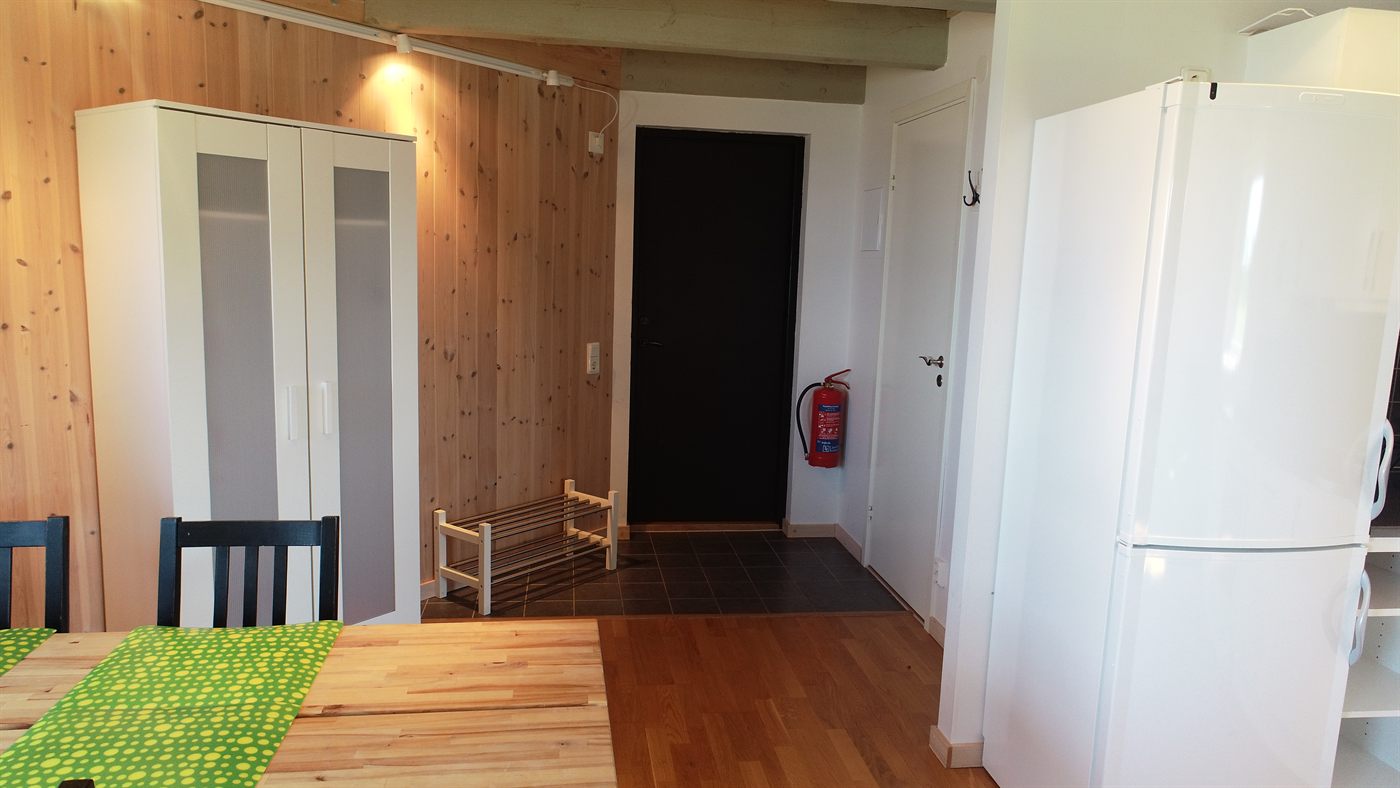 Hall och kök i lägenhet på Öland